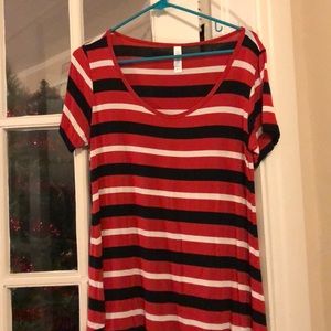 Lularoe Classic Tee